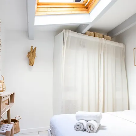 Duplex Carre D'or Au Calme Sur Cour 100m De La * Νίκαια